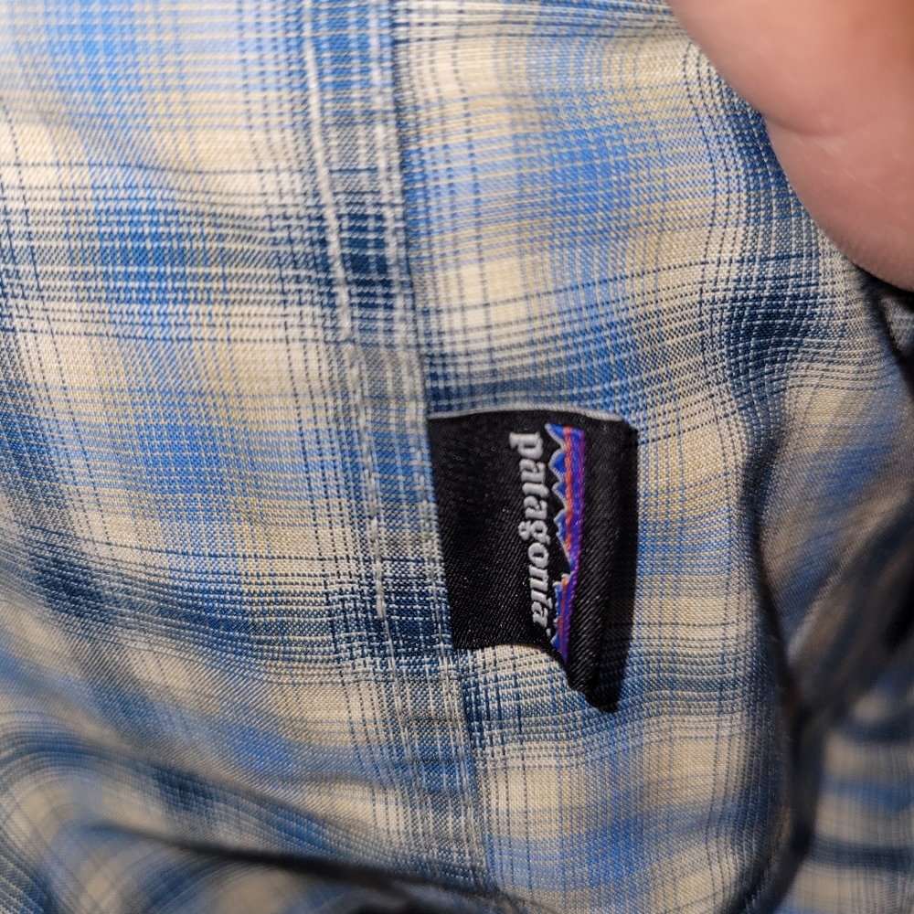 Mens Patagonia Button Shirt - Picture 2 of 4